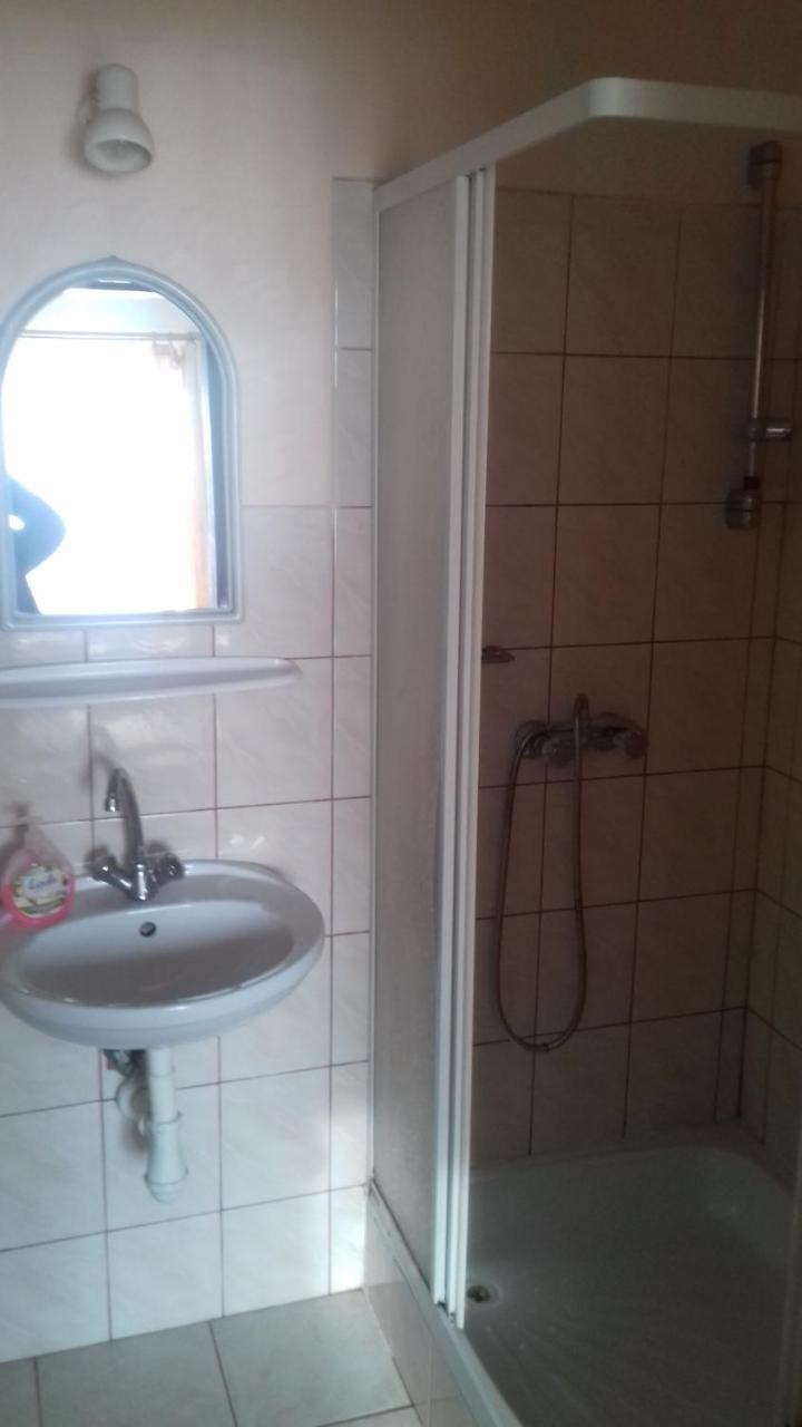 Hostel Jax Торунь Экстерьер фото